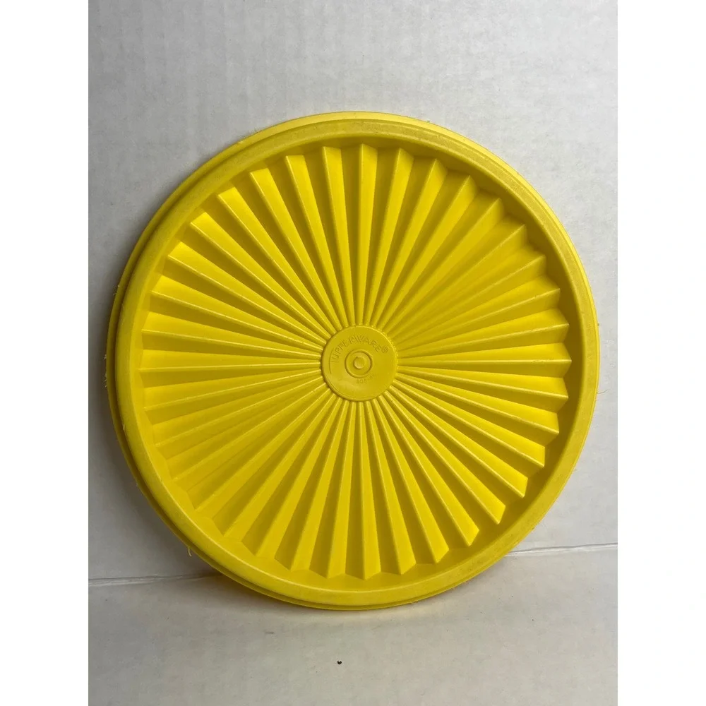 Tupperware Vintage Yellow Sunburst Lid Replacement 808-42 Accordion Pleated 6.5
